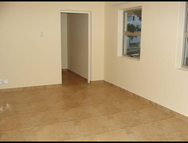 8 BEDROOM FREEHOLD FOR SALE IN GLENWOOD